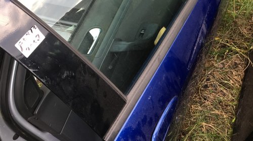 Usa stanga si dreapta Fiat Grande Punto in 2 usi fara accesorii