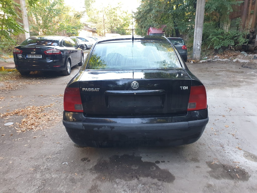 Usa stanga spate complet echipata Volkswagen Passat B5 2004 Berlina 1.9 TDI - imagine 4