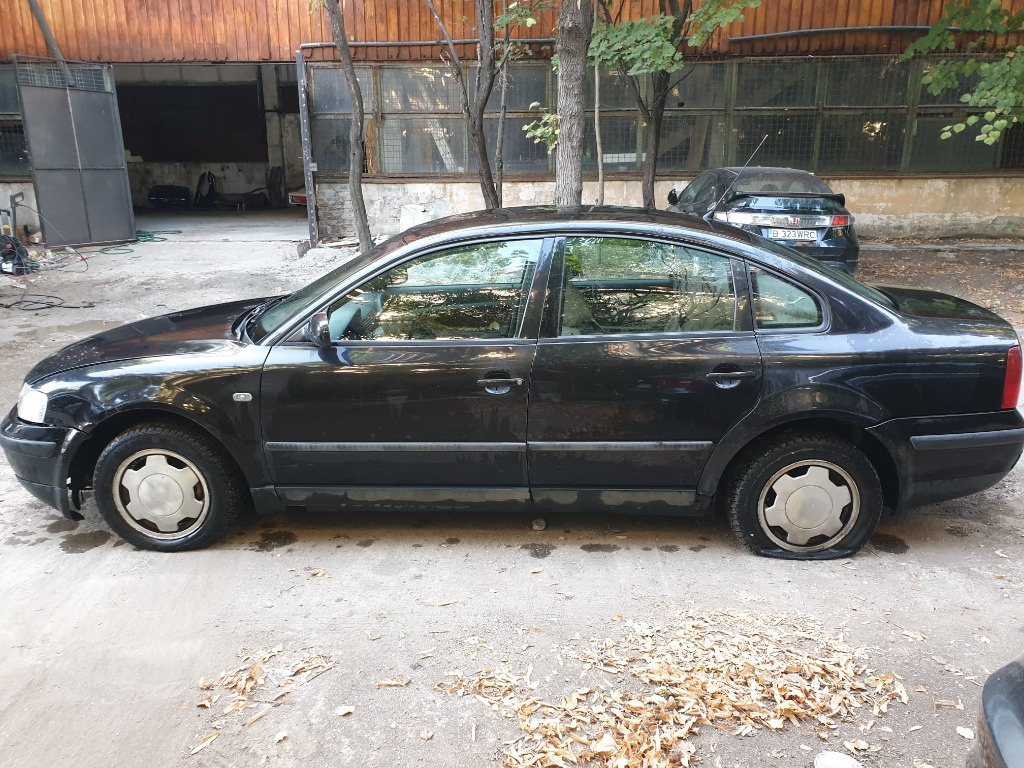 Usa stanga spate complet echipata Volkswagen Passat B5 2004 Berlina 1.9 TDI - imagine 1
