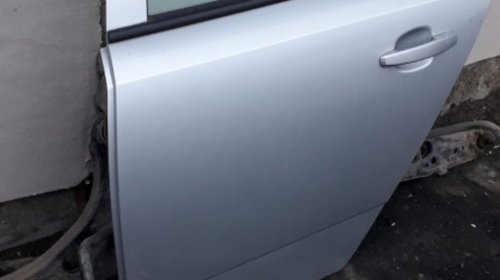 Usa stanga spate dezechipata Opel Astra H hatchback