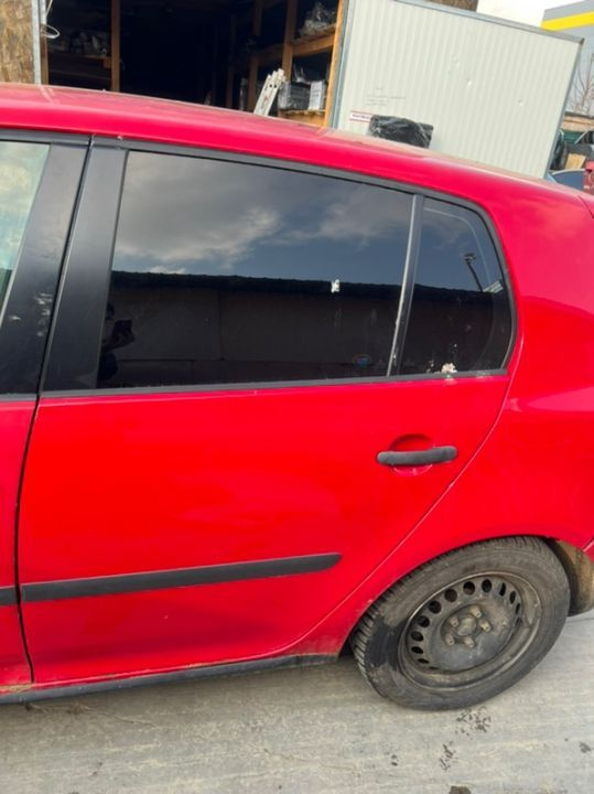 Usa Stanga Spate Volkswagen Golf 5 Hatchback