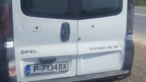 Usi spate cu geam opel vivaro 1.9 dci anul 20