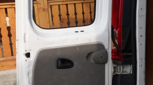 Usi spate Renault Trafic 2008