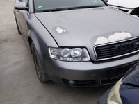 Vând aripă dreapta fața audi a4 2002