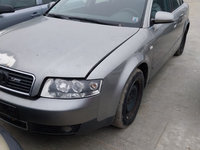 Vând aripă stanga audi a4 2002