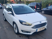 Vând parbriz cu încalzire pentru Ford Focus MK3.