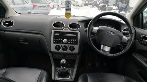 Vând usa stânga fata Ford Focus 2 pe gri an 2006