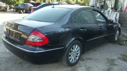 vand bara spate Mercedes E270 anul 2005