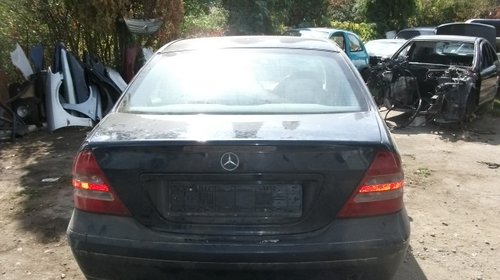 vand kit ambreaj Mercedes c220 anul 2002