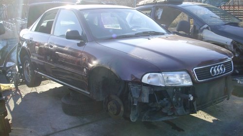 Vand Piese Din Dezmembrari Audi A4 1.6 BENZIN