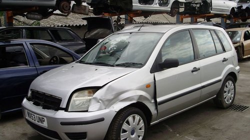 Vand piese din dezmembrari Ford Fusion An 200