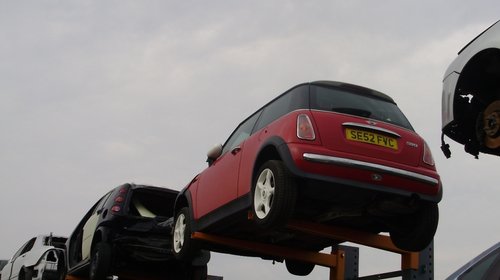 Vand piese din dezmembrari Mini Cooper An 2002