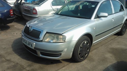 Vand Piese din Dezmembrari Skoda Superb 2005