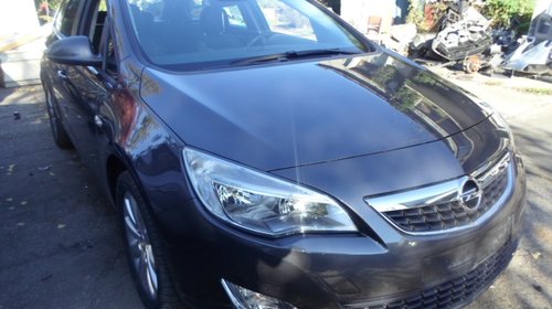 vand plansa bord Opel Astra J 2011