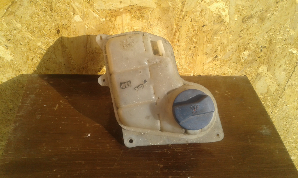 Vas expansiune VW Passat B5 Audi A4 B6 Audi A6 C5 1.9 TDI 2.0 TDI 1.8 T 8D0121403L