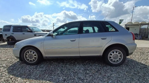 Vas lichid parbriz Audi A3 8L 2002 Hatchback 1.6i