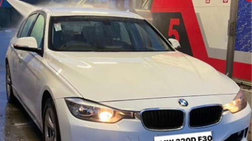 Vas lichid parbriz BMW F30 2013 berlina 320d