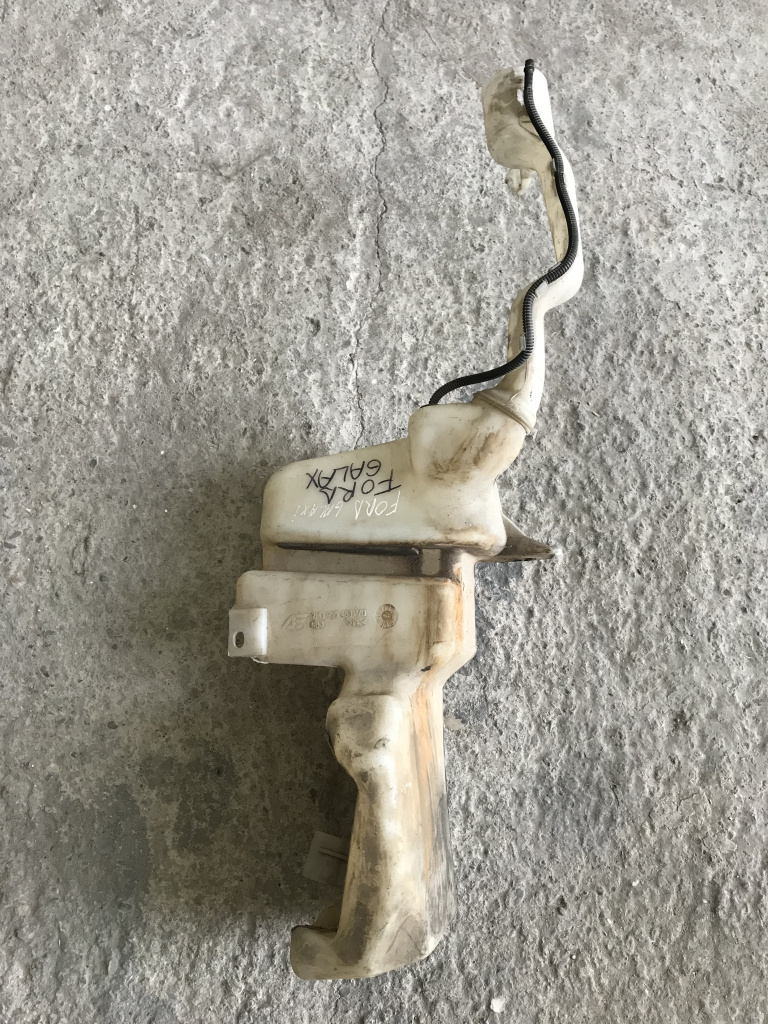 Vas lichid parbriz c-max focus 2 2004 - 2009 cod: 4m51-13k163-ag