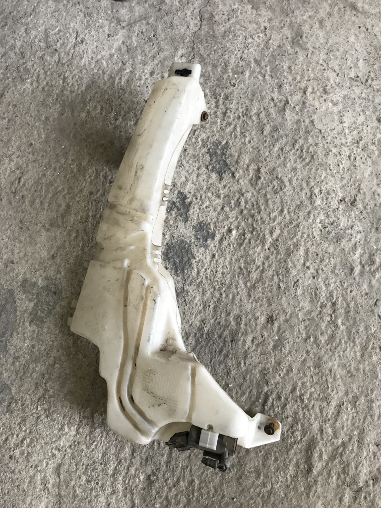 Vas lichid parbriz c-max focus 2 2004 - 