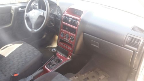 Vas lichid parbriz Opel Astra G 2002 Berlina 1.7 DTI