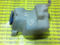 Vas lichid parbriz Skoda Octavia [1996 - 2000] Liftback 5-usi 1.8 T MT (150 hp) (1U2)