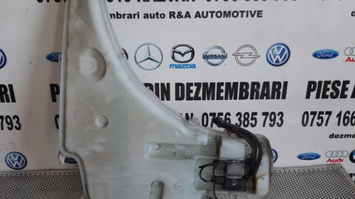 Vas Lichid Parbriz Stropgel Bmw Seria 1 E87 E81 Dezmembrez Bmw E87 E81 2.0 Diesel N47 M47