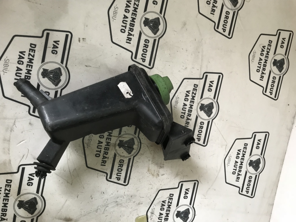 Vas servo directie Vw Passat Variant (3B