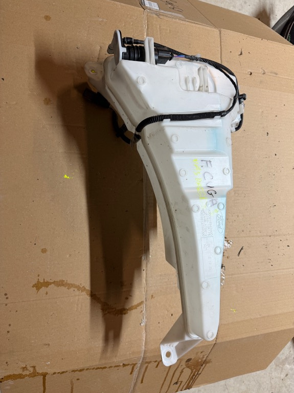 Vas spalator parbriz cu motoras Ford Kuga MK3 2019/2020/2021/2022/2023/2024