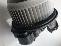 Ventilator aeroterma Toyota Avensis / Auris cod av2727008103