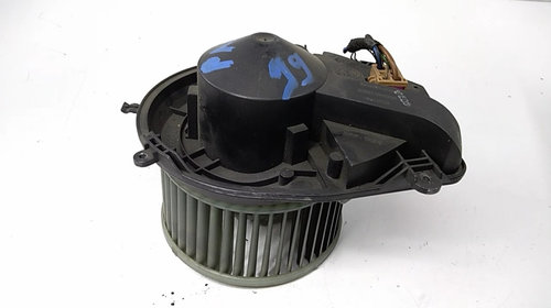 Ventilator habitaclu incalzire Volkswagen Passat B5 1.9 d 1996-2005 SH VW AUDI 8d1820021