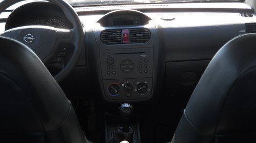 Vindem Plansa Bord Opel Corsa C