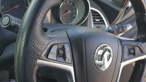 Volan Piele 3 Spite Piele Perforata Fara Airbag Opel Astra J 2009 - 2015 [C3197]