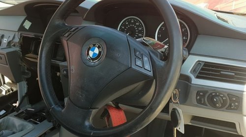 Volanta BMW E60 2003 4 usi 525 benzina