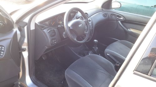 Volanta Ford Focus 2004 break 1.8