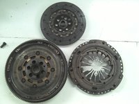 Volanta masa dubla+kit ambreiaj Skoda Octavia 1.8 T AUM