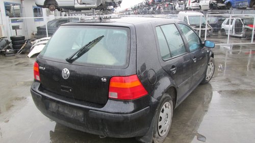 Volkswagen Golf 4 1.6i