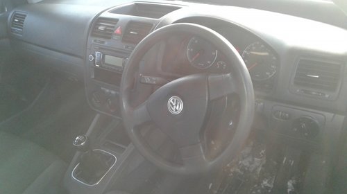 Volkswagen Golf 5, motor 1.9 TDI cod BXE, 105 cp, 2008