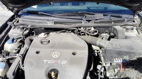 Volkswagen golf , an fabricatie 2000 , 1.9tdi tip motor AHF