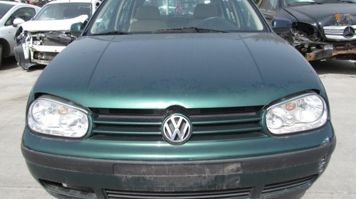 Volkswagen Golf IV din 1998