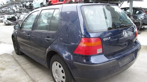 Volkswagen Golf IV din 2000