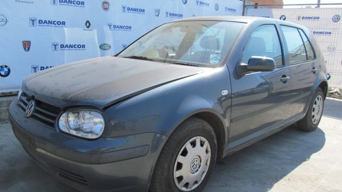 Volkswagen Golf IV din 2000