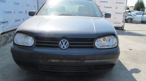 Volkswagen Golf IV din 2000