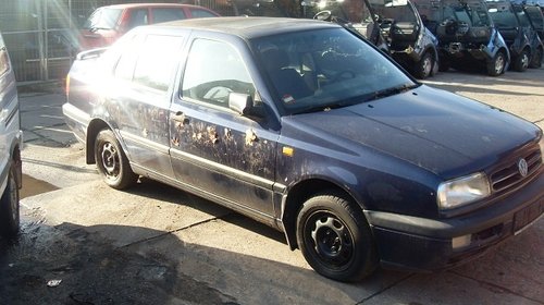 Volkswagen Vento din 1992-1998, 1.8 b