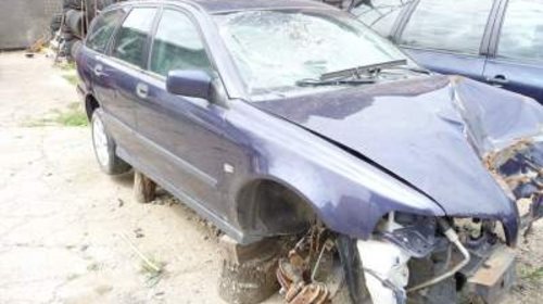 VOLVO V 40, 1.9 TDI tip motor D419T3, 85 kw, albastru, an 2002