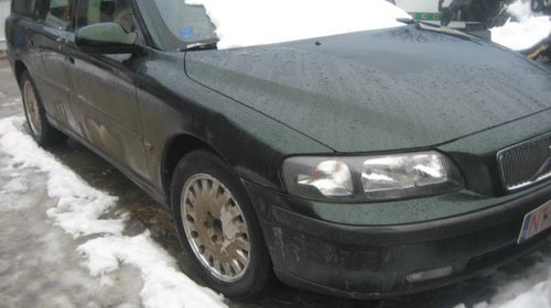 VOLVO V70--S70 2.5 TDI 2001 103 kw motor D525