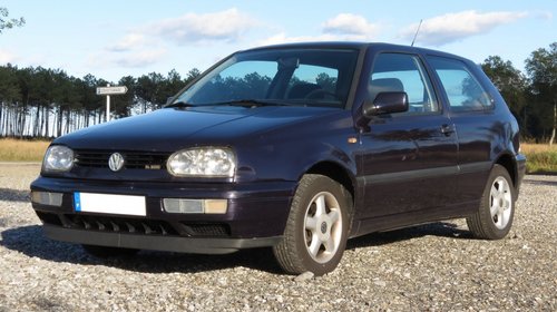 VW GOLF 3, an 1994, motor 1.6 Benzina, 55 kw