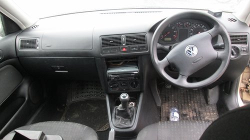 Vw Golf 4 Break 1.6i AZD