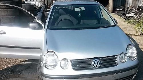 VW Polo 9n2 1.4 Mpi af 2002.