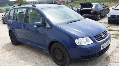 VW TOURAN 1.9 Tdi cod motor AVQ. Interior pie